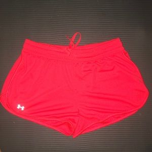 Loose fit under armour